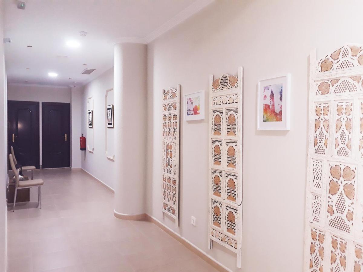 Hostal Montemayor Moguer Bagian luar foto
