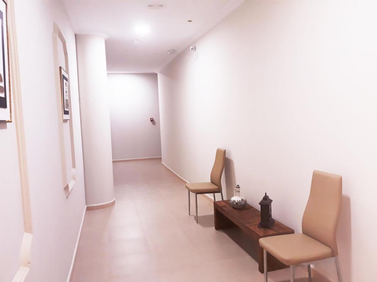 Hostal Montemayor Moguer Bagian luar foto