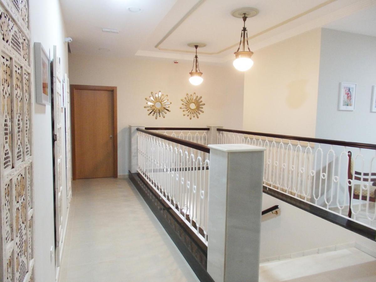 Hostal Montemayor Moguer Bagian luar foto