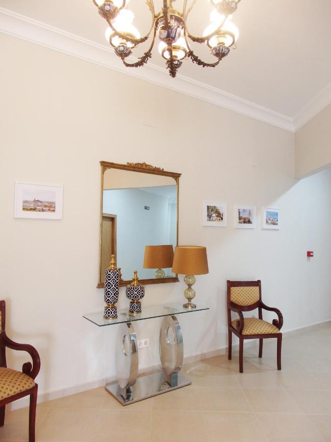 Hostal Montemayor Moguer Bagian luar foto