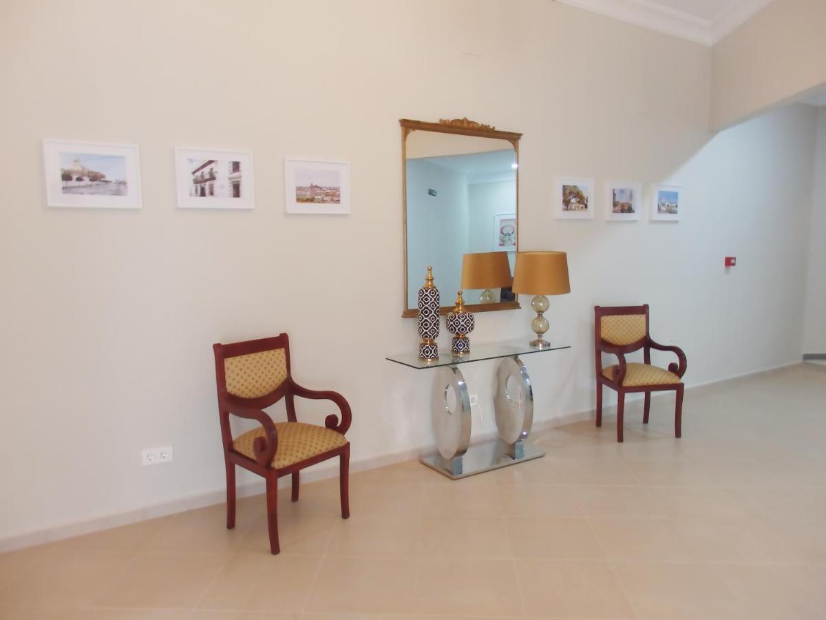Hostal Montemayor Moguer Bagian luar foto